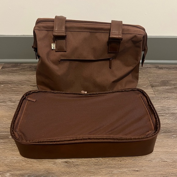 Béis Convertible Mini Weekender - Picture 5 of 6